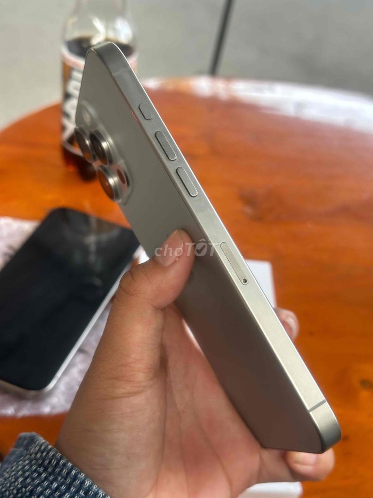 Apple iPhone 15 Pro Max 256GB Xám. Mua bán Điện thoại tại Quận Cái Răng Cần Thơ được đăng bởi Bông store hình 1