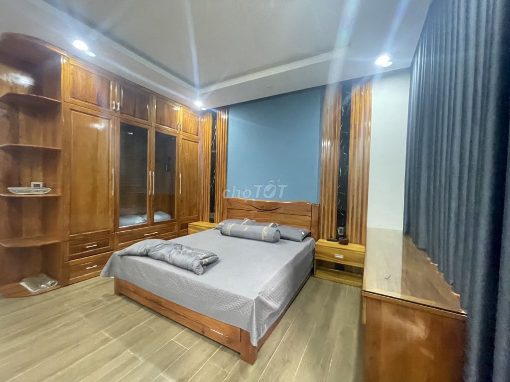 Cho thuê nhà 4 tầng, 4PN Full nội thất- MT Quách Thị Trang – Hòa Xuân