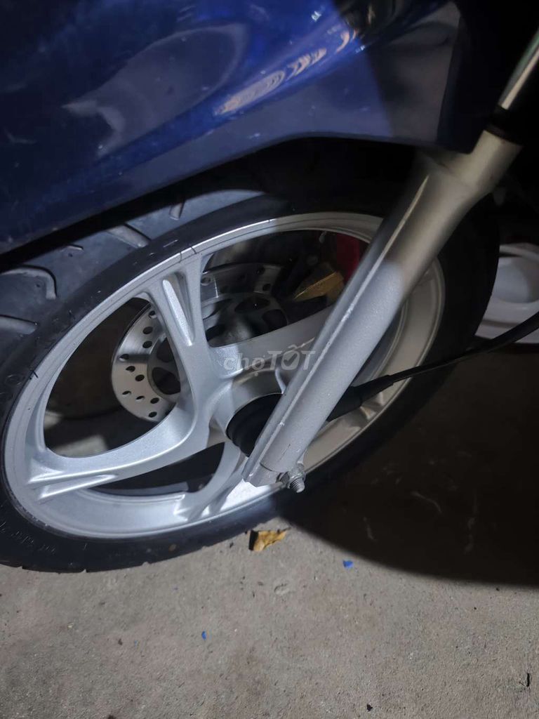 Xe nhà ít đi zin từ trong ra ngoài odo chuẩn 27k. Mua bán Xe máy tại Huyện Bình Chánh Tp Hồ Chí Minh được đăng bởi Phong Le hình 5