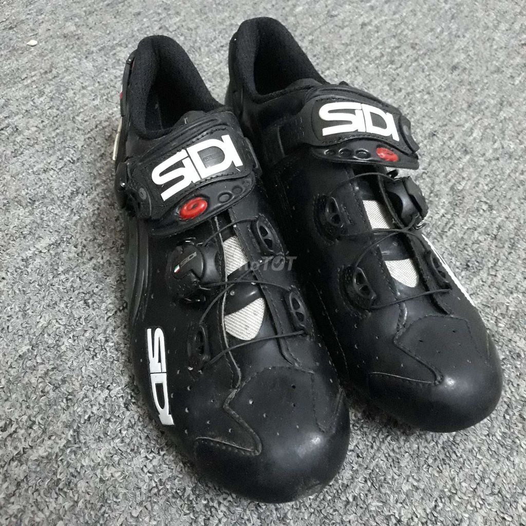Giày xe đạp Sidi Carbon Unisex 42.5 Đen. Mua bán Giày dép tại Quận Hai Bà Trưng Hà Nội được đăng bởi The KING returns hình 1