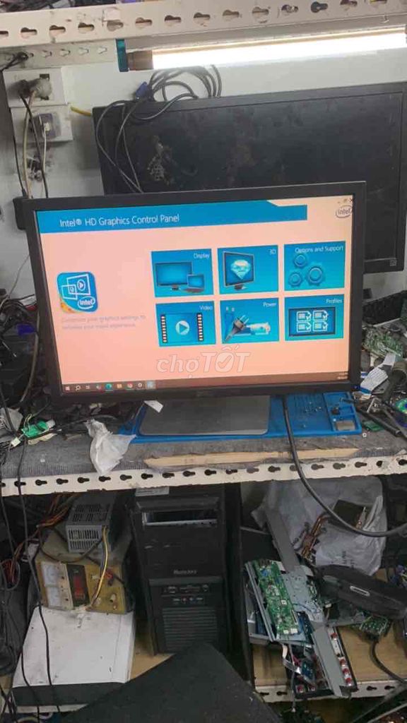 Màn hình Dell U2410f 24 inch. Mua bán Phụ kiện (Màn hình, Chuột...) tại Quận Hải An Hải Phòng được đăng bởi nguyenvietuoc hình 1