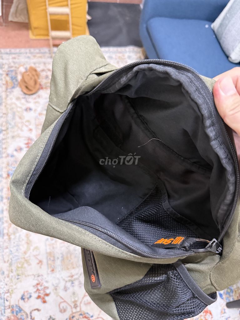 Túi đeo chéo Superdry màu xanh rêu. Mua bán Túi xách tại Quận 4 Tp Hồ Chí Minh được đăng bởi Đỗ Quốc Phong hình 2