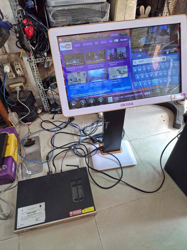 Bộ karaoke OKARA 22 inch 4TB Vàng đồng. Mua bán Tivi, Âm thanh tại Quận 8 Tp Hồ Chí Minh được đăng bởi nguyễn văn trung hình 1