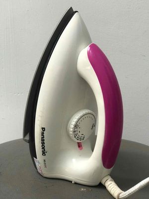 Bàn là Panasonic NI-317T. Mua bán Nội thất, đồ gia dụng khác tại Thành phố Buôn Ma Thuột Đắk Lắk được đăng bởi Nguyễn Duy