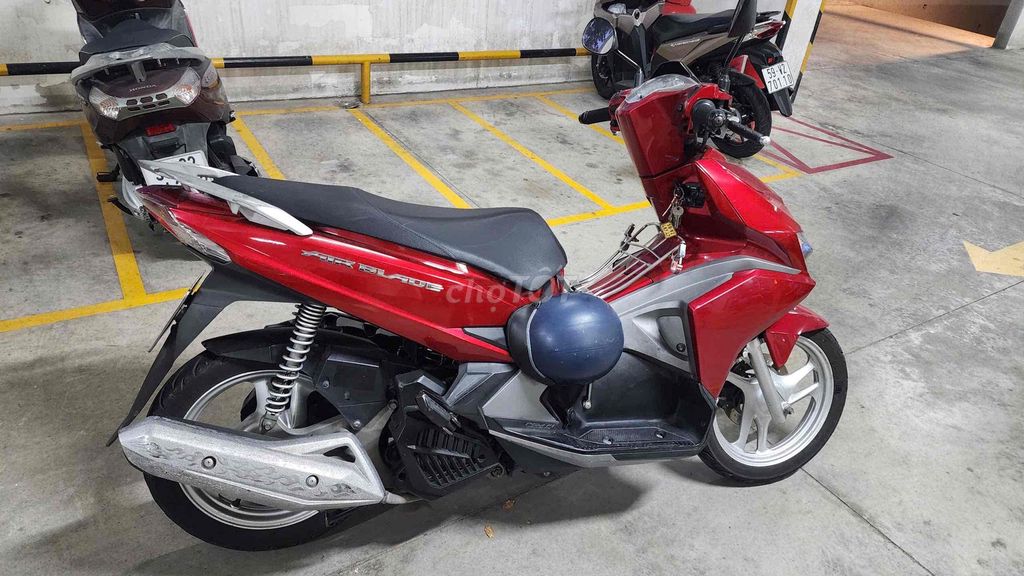 2016 Honda Air Blade Красный автомобиль 125 куб. см для продажи