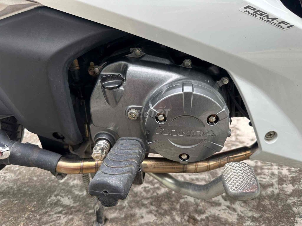 Honda Future 2022 Trắng đen 16388 km. Mua bán Xe máy tại Huyện Thạnh Phú Bến Tre được đăng bởi XE MÁY MINH TÂN hình 6