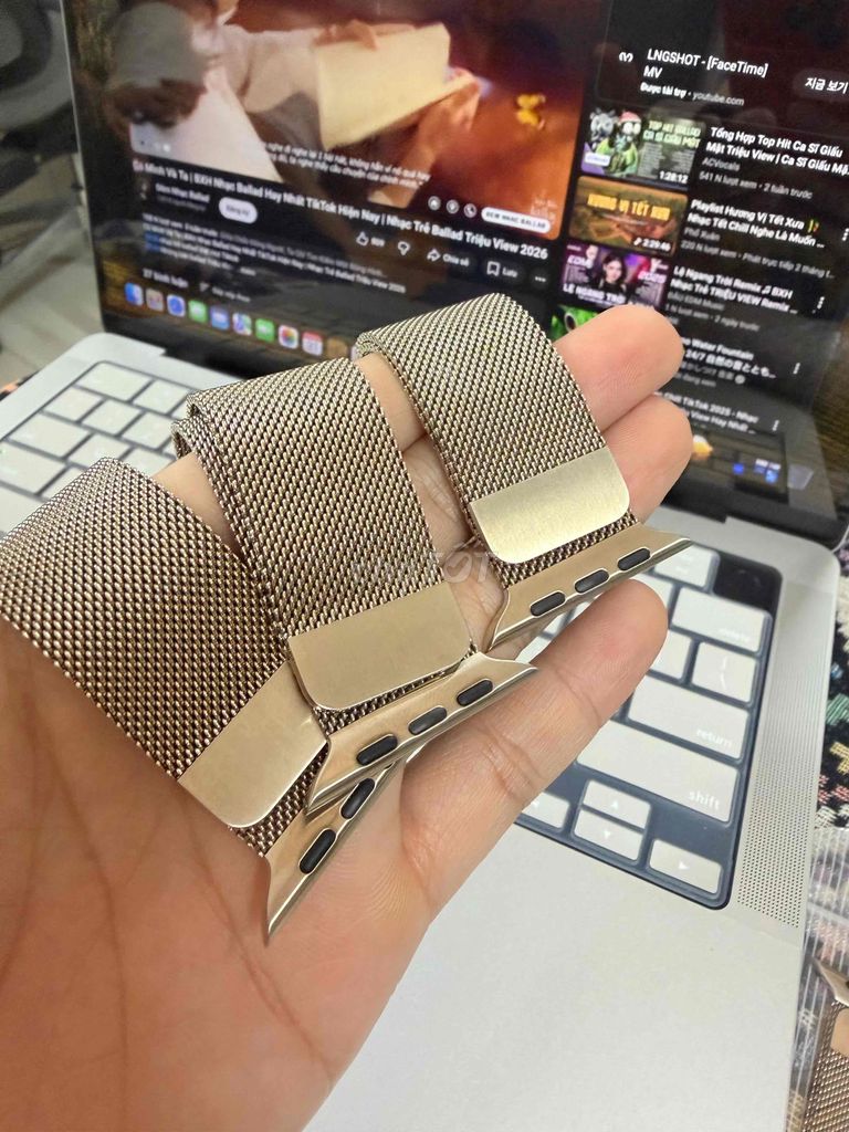 Dây đồng hồ Apple wacth.  Milanese Loop Vàng gold. Mua bán Thiết bị đeo thông minh tại Quận 10 Tp Hồ Chí Minh được đăng bởi  Hoa Nhung hình 1
