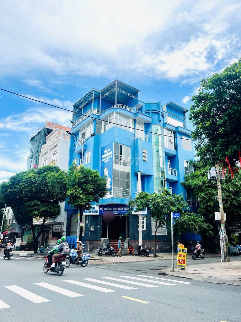 CHO THUÊ NHÀ GÓC 2 MẶT TIỀN ĐƯỜNG TRƯƠNG VĨNH KÝ 10X15M 4L VỊ TRÍ ĐẸP