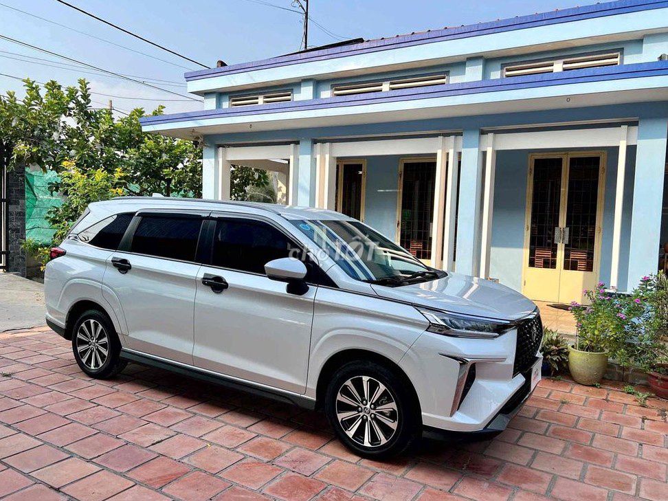 Toyota Veloz Cross 1.5 Tiêu Chuẩn – 2023. Mua bán Ô tô tại Huyện Hóc Môn Tp Hồ Chí Minh được đăng bởi Sao Mai Home Oto hình 1