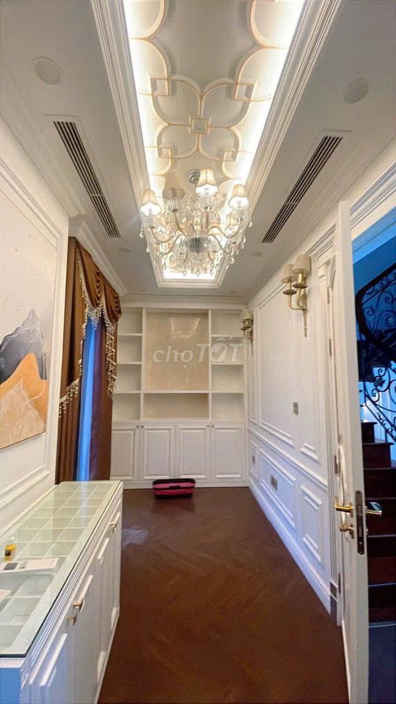 Таунхаус Vinhomes Ocean Park в аренду в Гиаламе - Ханой