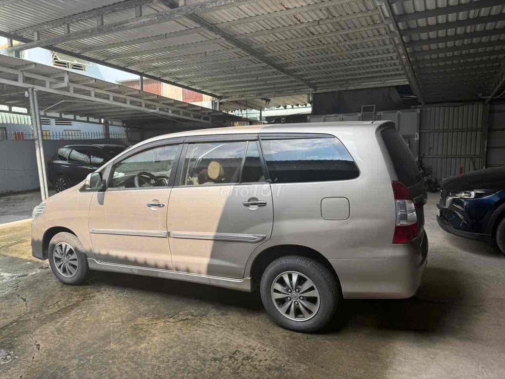 Toyota Innova 2015 2.0 E 78.000km. Mua bán Ô tô tại Quận 12 Tp Hồ Chí Minh được đăng bởi Nguyễn thị Hồng Trang hình 2