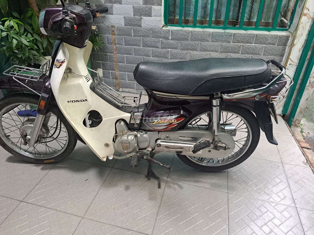 Supe Dream 2009 xe đẹp mộc. Sơn zin 100% 1 đời chủ. Mua bán Xe máy tại Quận Bình Thạnh Tp Hồ Chí Minh được đăng bởi Thanh Luật hình 9