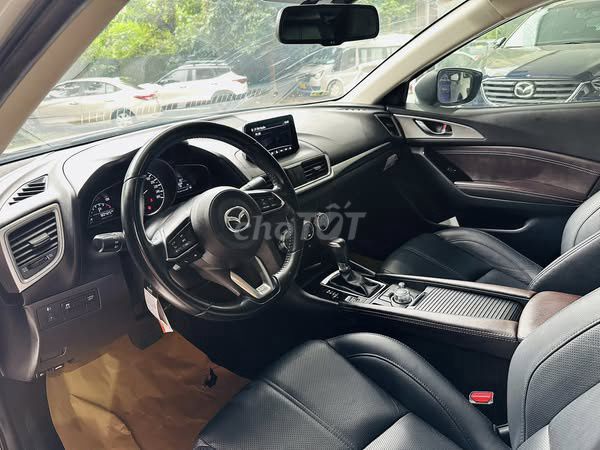 Mazda 3 sản xuất 2019 bản 1.5 AT. Mua bán Ô tô tại Quận Ba Đình Hà Nội được đăng bởi Quý Cường hình 5