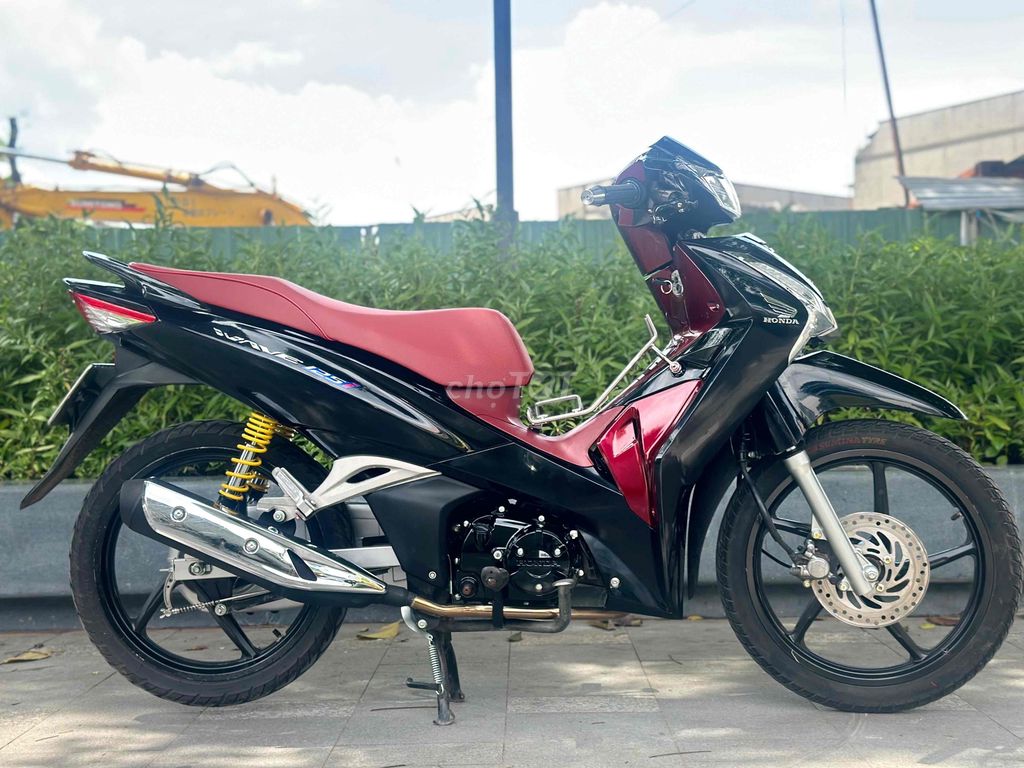 Черный циферблат Honda Future 2019
