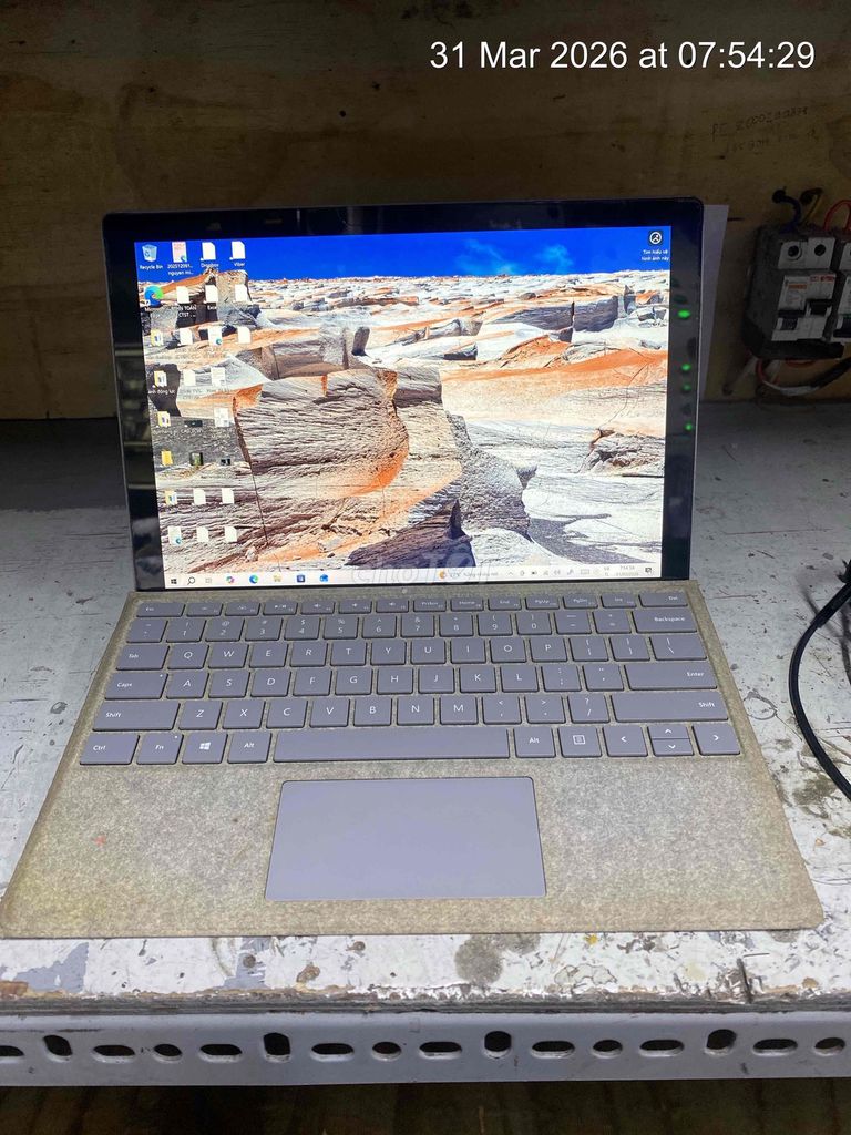 Microsoft Surface Pro 6 i5 8GB/128GB. Mua bán Máy tính bảng tại Quận 3 Tp Hồ Chí Minh được đăng bởi N hình 1