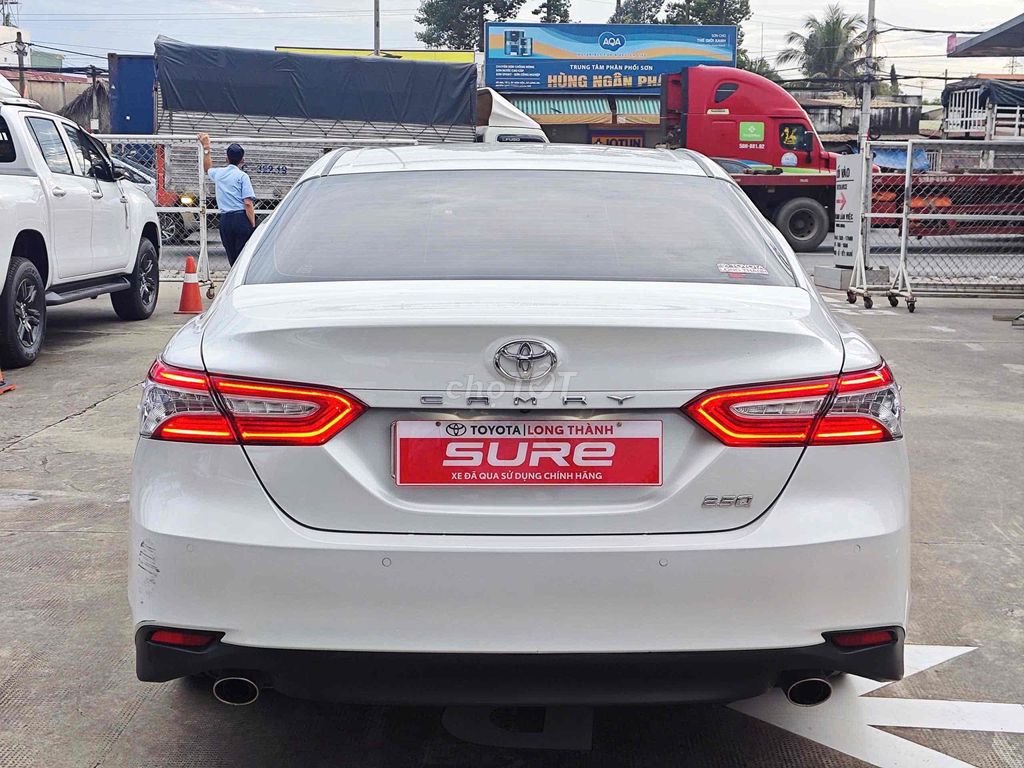 Camry 2020 2.5Q có thương lượng. Mua bán Ô tô tại Huyện Thống Nhất Đồng Nai được đăng bởi Nguyễn An hình 4