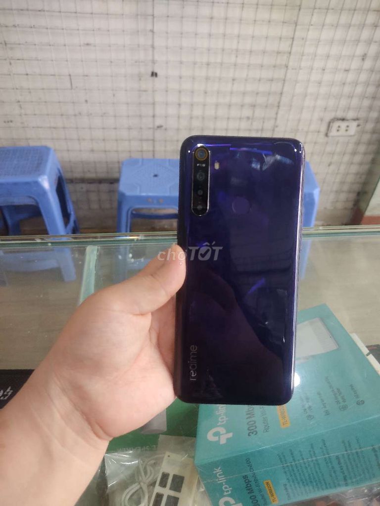 Realme 5 64GB Tím. Mua bán Điện thoại tại Quận Cầu Giấy Hà Nội được đăng bởi thuy  hình 1