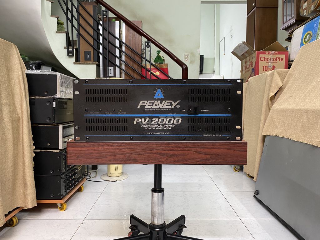 Giảm gía cực sốc Pow PEAVEY 2000 chạy 32 sò sắt