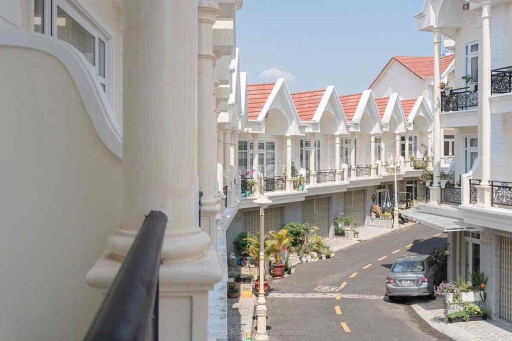 4-этажный дом в районе Golden Hill, Далат