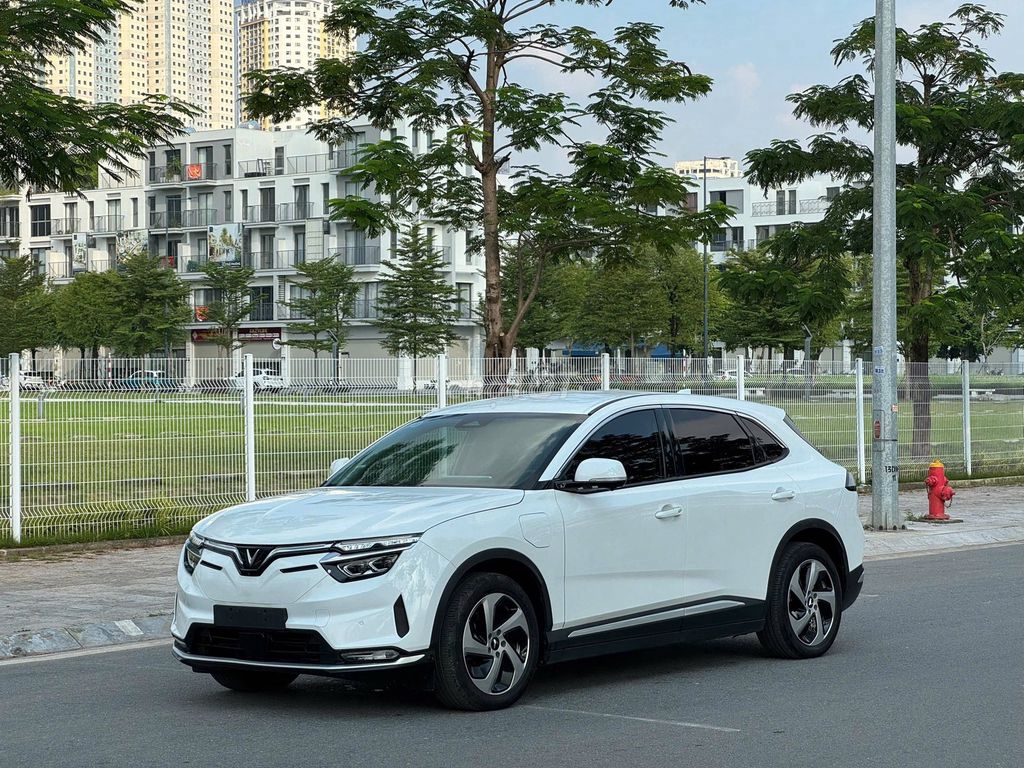 VinFast VF8 ECO 2025 Limited full ADAS mới nhất. Mua bán Ô tô tại Quận 12 Tp Hồ Chí Minh được đăng bởi Vinfast Phan Trọng Tuệ Q12 hình 2