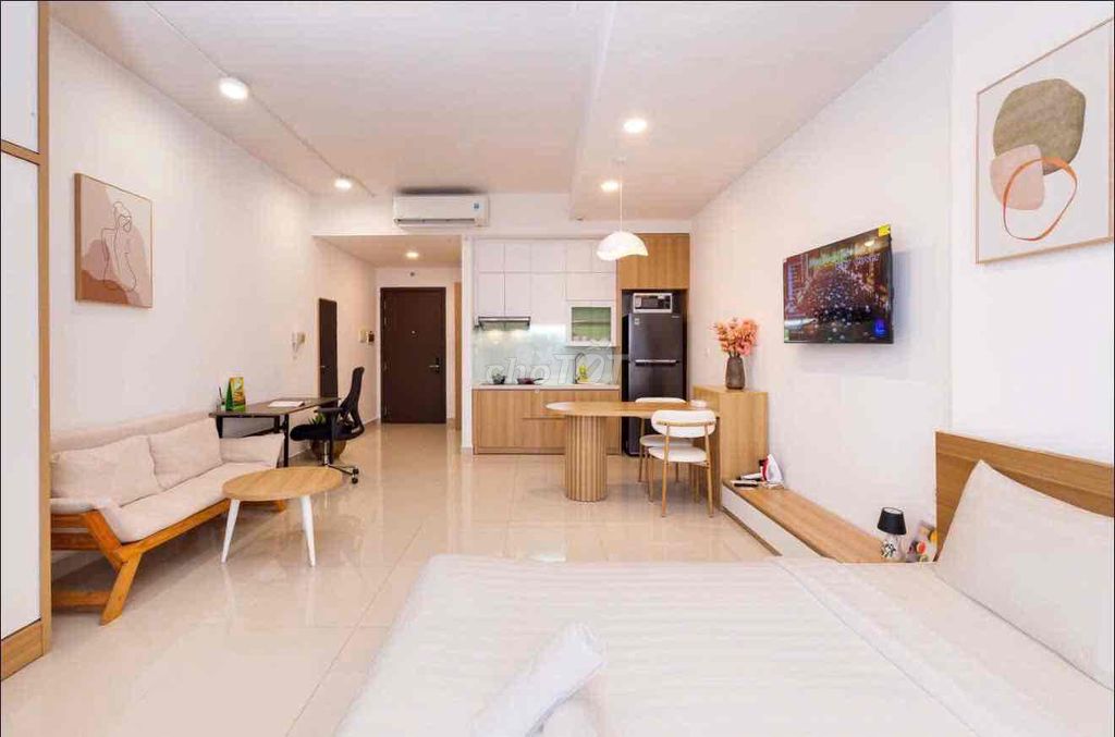 Cho thuê căn hộ Sunrise CityView Q7 Lh :