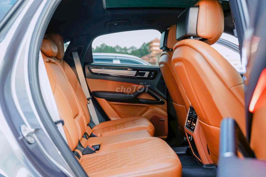 Porsche Cayenne  Coupe Platinum Edition 2022. Mua bán Ô tô tại Quận Tân Bình Tp Hồ Chí Minh được đăng bởi GREENWAY AUTO hình 5