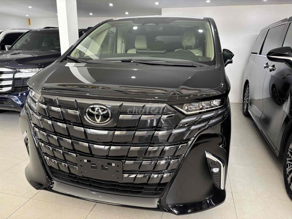 Toyota Alphard HEV mới 100% sẵn giao ngay đen/kem