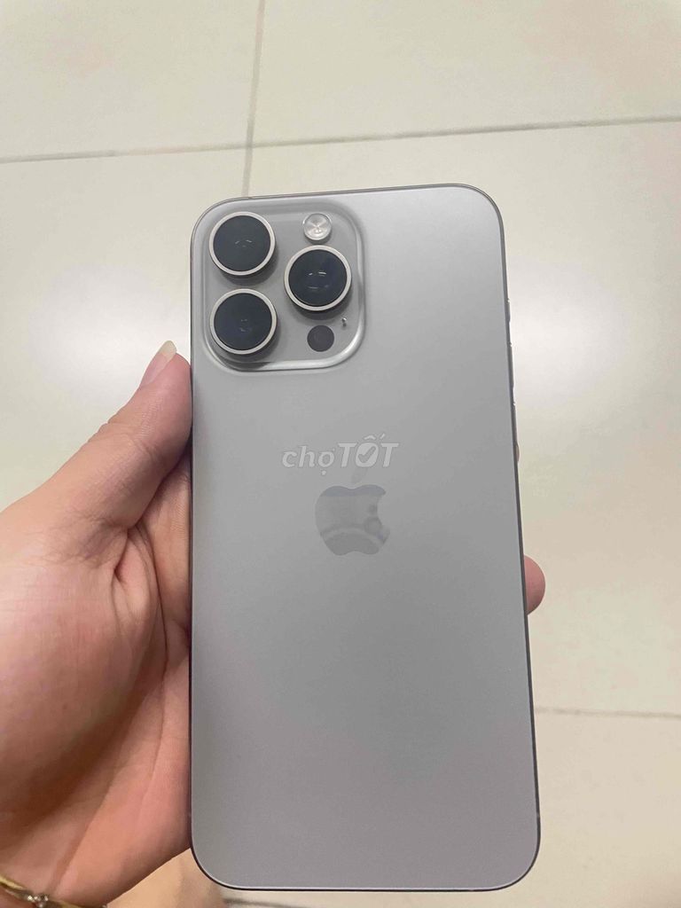 Apple iPhone 15 Pro Max Xám Titanium. Mua bán Điện thoại tại Huyện Bình Chánh Tp Hồ Chí Minh được đăng bởi Tayy Dong hình 1