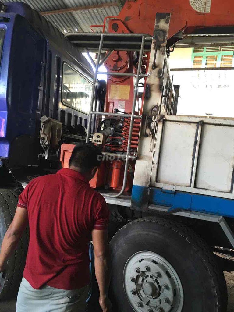 Bán lại cần cẩu Mỹ