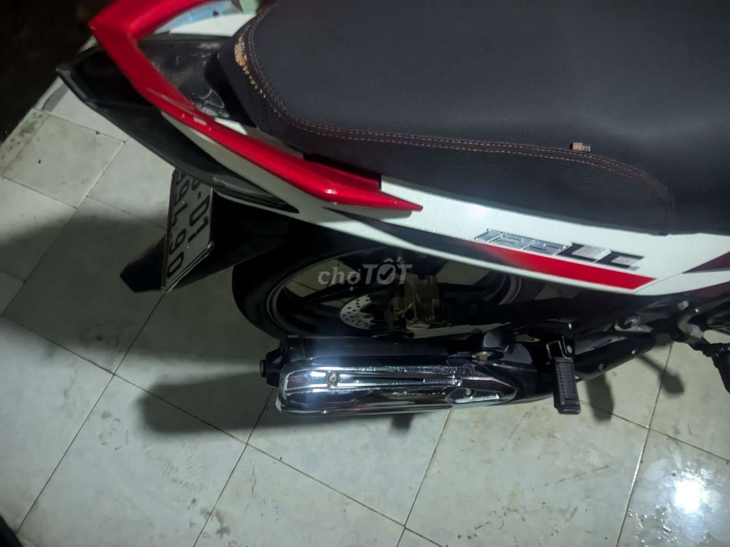 Yamaha Exciter 135 2014 5 số côn tay Đỏ trắng đen. Mua bán Xe máy tại Huyện Đức Hòa Long An được đăng bởi Hải Dương hình 4