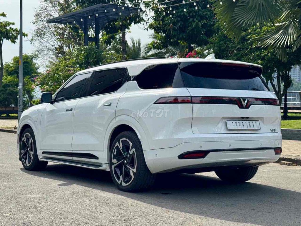 VF9 2023 Plus - Trắng - 5vkm- Thuê pin (CATL). Mua bán Ô tô tại Thành phố Thủ Đức Tp Hồ Chí Minh được đăng bởi OTOCITY hình 8