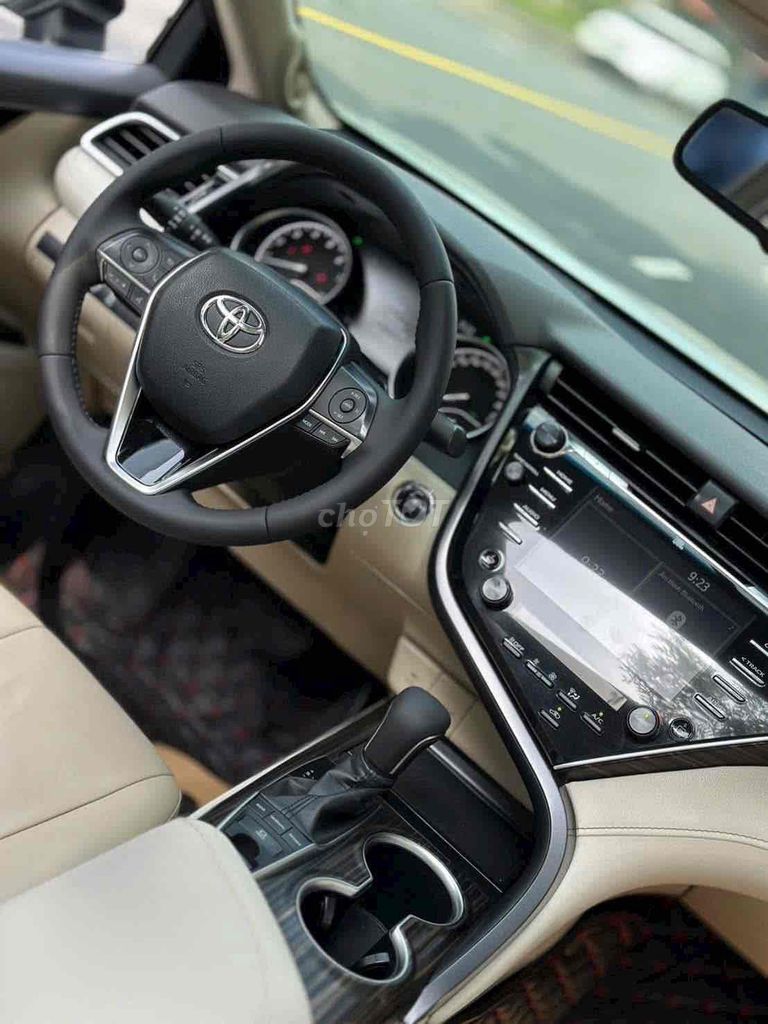 Toyota Camry 2.5Q 2019 xe full lịch sử hãng. Mua bán Ô tô tại Quận 1 Tp Hồ Chí Minh được đăng bởi Nguyên hình 10