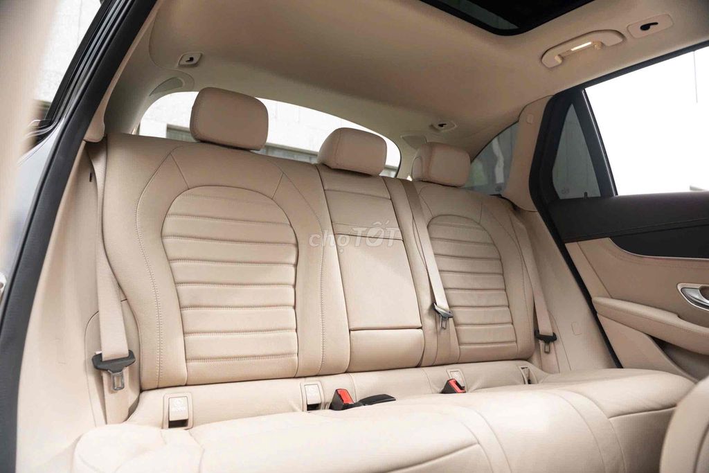 Mercedes Benz GLC300 4matic 2021 Đen // Kem. Mua bán Ô tô tại Quận 7 Tp Hồ Chí Minh được đăng bởi Nguyễn Lê Trung hình 13