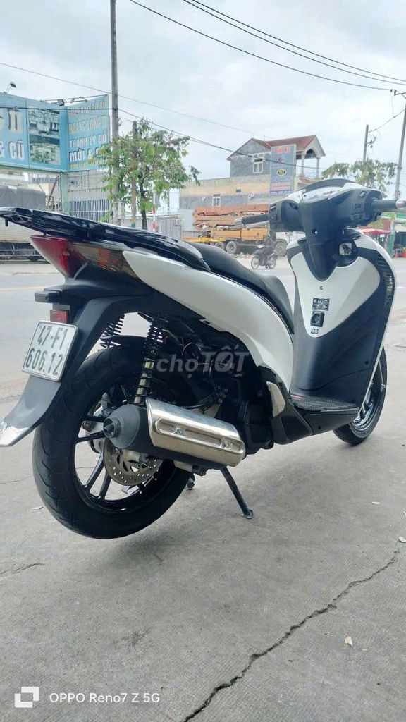 Sh úp áo ý siêu đẹp máy zin bao cọp keng .có góp. Mua bán Xe máy tại Thành phố Dĩ An Bình Dương được đăng bởi xe máy hồng phát dĩ An Bình Dương  hình 4