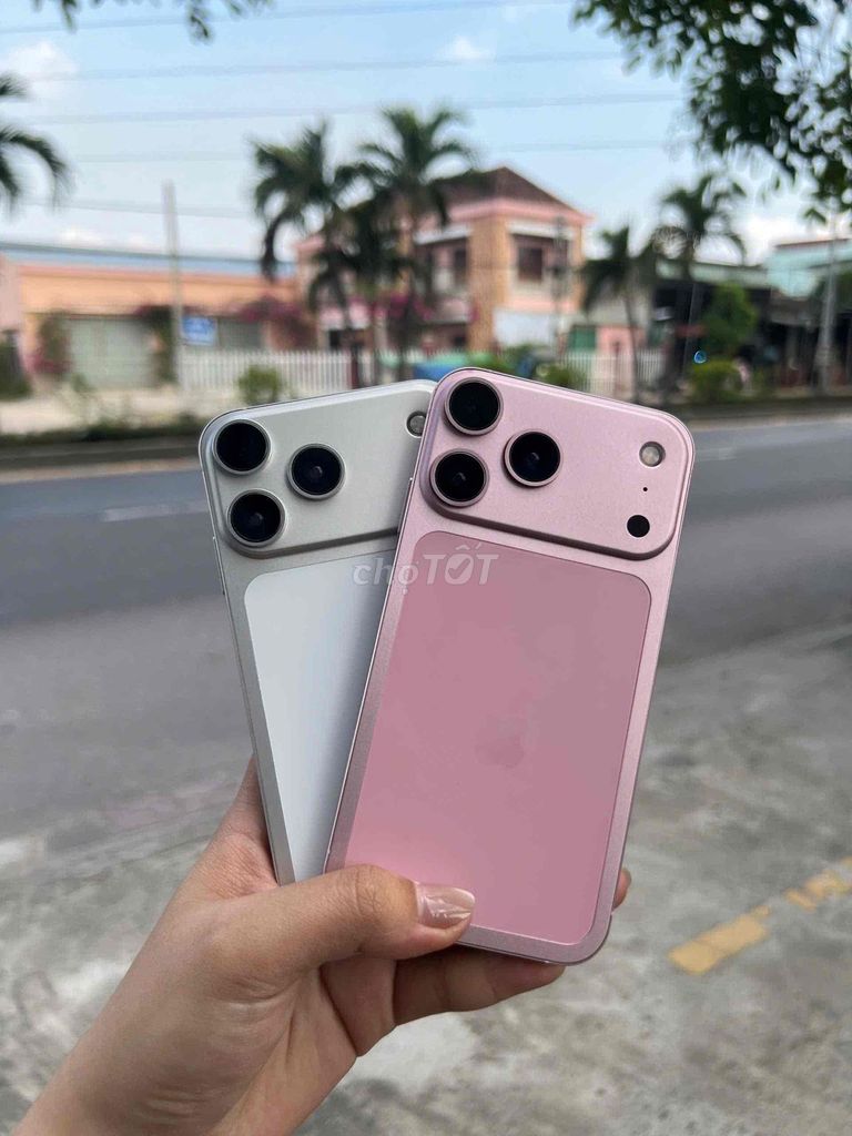Cần bán iPhone XR độ vỏ 17 Pro màn zin main zin. Mua bán Điện thoại tại Thành phố Qui Nhơn Bình Định được đăng bởi Gia Long hình 1