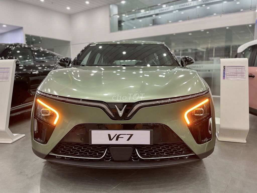 VinFast VF7 2025 tổng giảm gần 138tr. Mua bán Ô tô tại Huyện Bình Chánh Tp Hồ Chí Minh được đăng bởi Đặng Hoàng Long hình 1