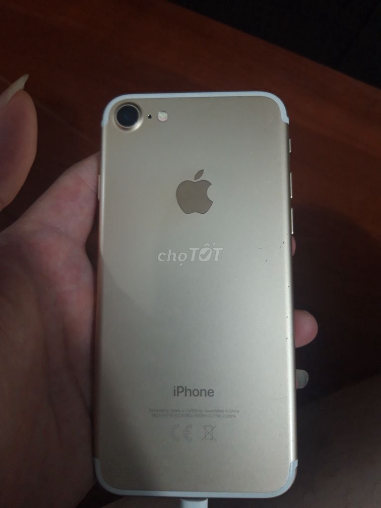 Apple iPhone 7 32GB Vàng Gold Đã sử dụng. Mua bán Điện thoại tại Quận Tây Hồ Hà Nội được đăng bởi Hoàng Văn Nam hình 1