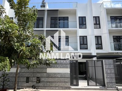 Biệt thự 140 m² · 5 PN · Đường Nguyễn Hoàng