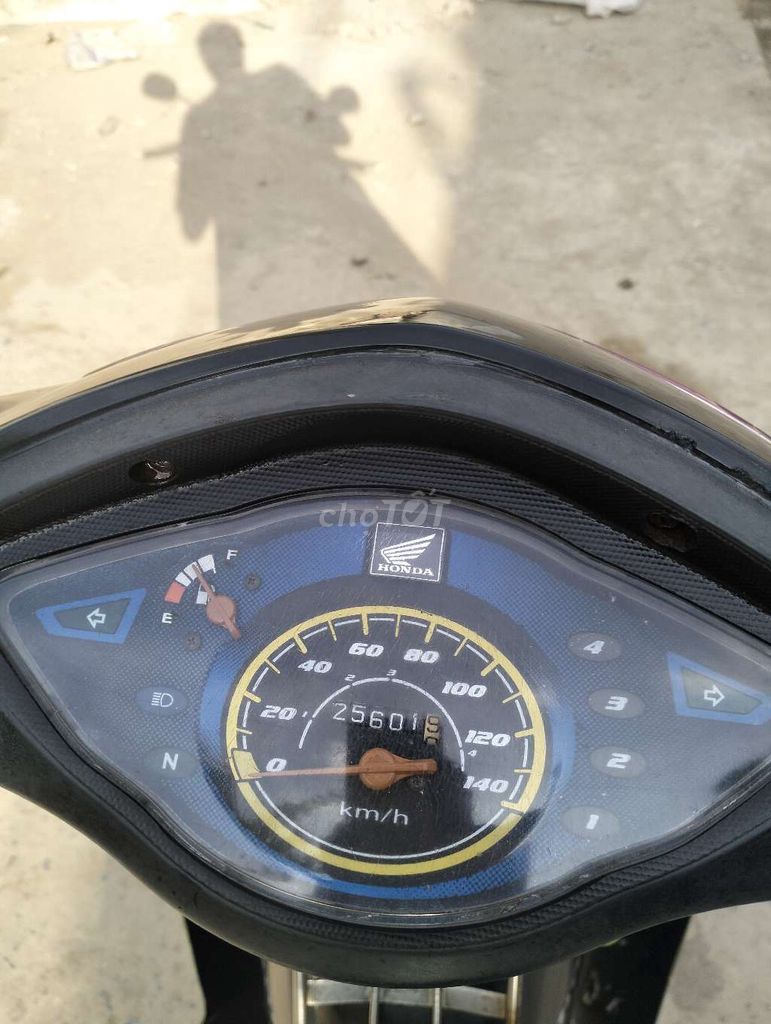 Honda Wave Đen Bạc 25601 km. Mua bán Xe máy tại Quận Bình Thuỷ Cần Thơ được đăng bởi nhật Cường  hình 6