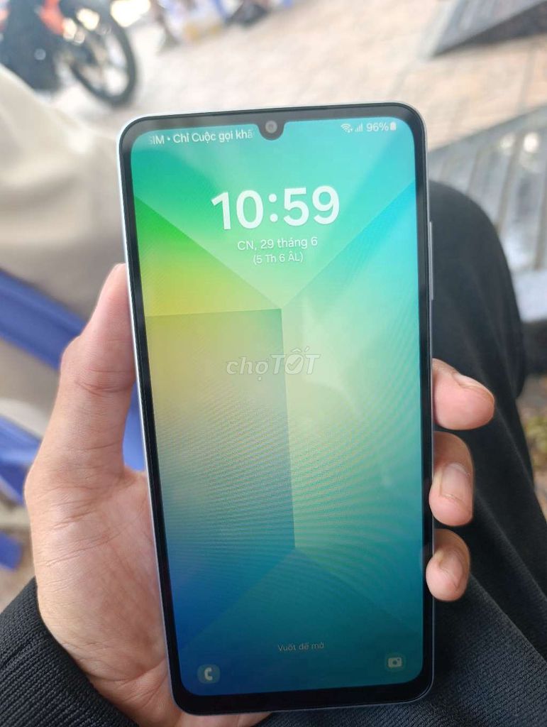 Dư dùng cần bán nhanh ss a06 bản r6/128