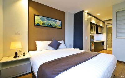 Cho Thuê Căn Hộ Dịch Vụ Studio Cao Cấp 30m² Âu Cơ Tây Hồ Hà Nội