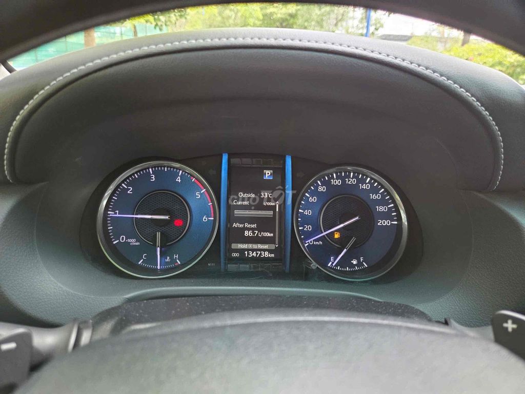 Toyota Fortuner 2020 2.4G 4x2 AT. Mua bán Ô tô tại Thành phố Thủ Dầu Một Bình Dương được đăng bởi Thanh Trâm Toyota Sure Bình Dương hình 9