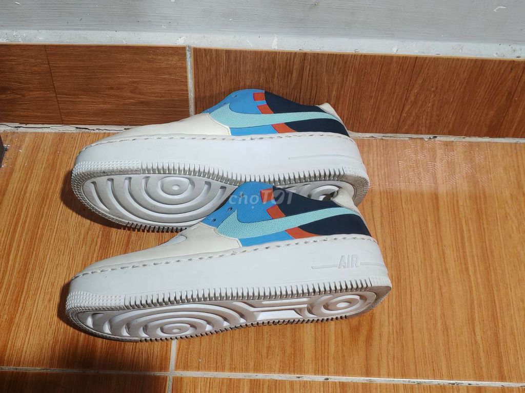Giày thể thao Nike Air Force 1 Nữ 37.5. Mua bán Giày dép tại Quận Bình Thạnh Tp Hồ Chí Minh được đăng bởi Huỳnh Nhi hình 1
