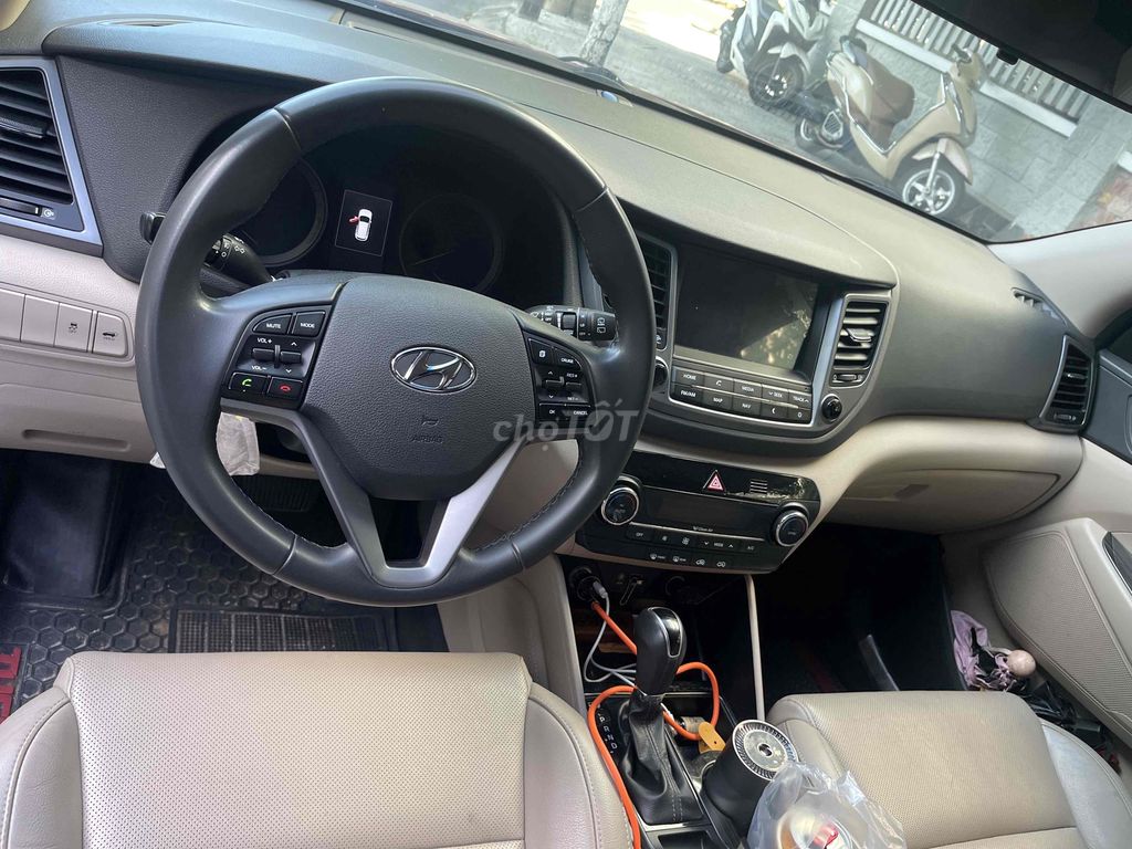Hyundai Tucson 2018 1.6 Tubor Full ODO 70.000. Mua bán Ô tô tại Quận Cẩm Lệ Đà Nẵng được đăng bởi Nguyễn Bảo hình 8