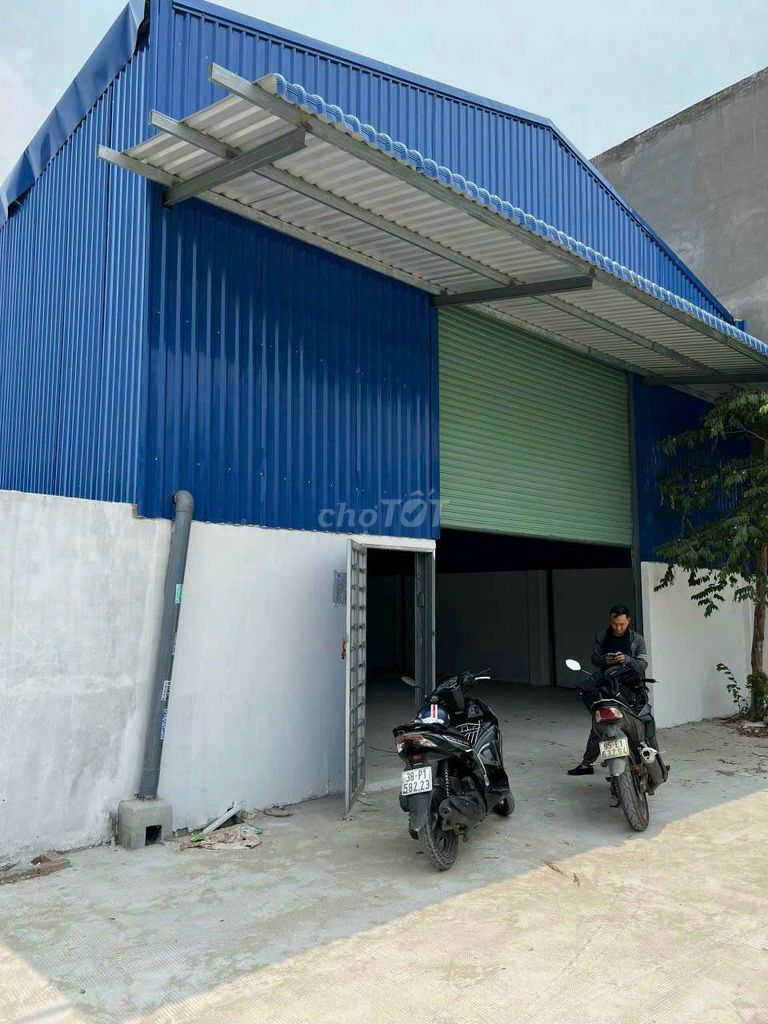 Kho Nhà Xưởng 350m2 giá 15tr phường Thạnh Lộc Quận 12