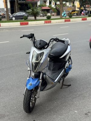 Xả hơn 4 củ. Mua bán Xe điện tại Quận Cầu Giấy Hà Nội được đăng bởi Xe Điện 257 Hoàng Quốc Việt 