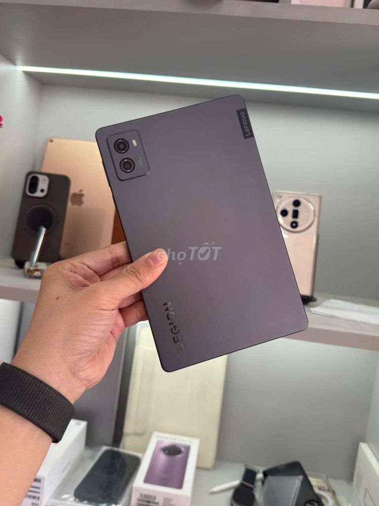 Lenovo Legion Tab Y700 12GB/256GB Xám. Mua bán Máy tính bảng tại Thành phố Thuận An Bình Dương được đăng bởi Lê Doãn Hùng hình 1