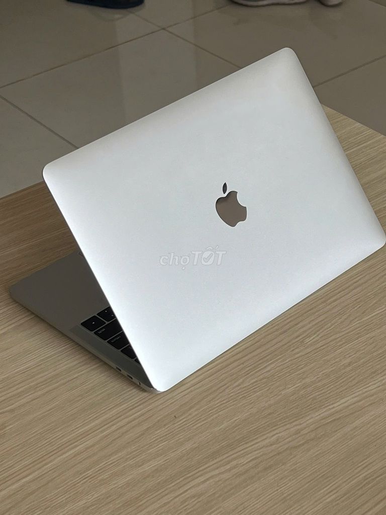 MacBook Air 13-inch 2019 ram16/256gb 99% fullbox. Mua bán Laptop tại Thành phố Buôn Ma Thuột Đắk Lắk được đăng bởi Cầm Đồ PHÚT 89  hình 1