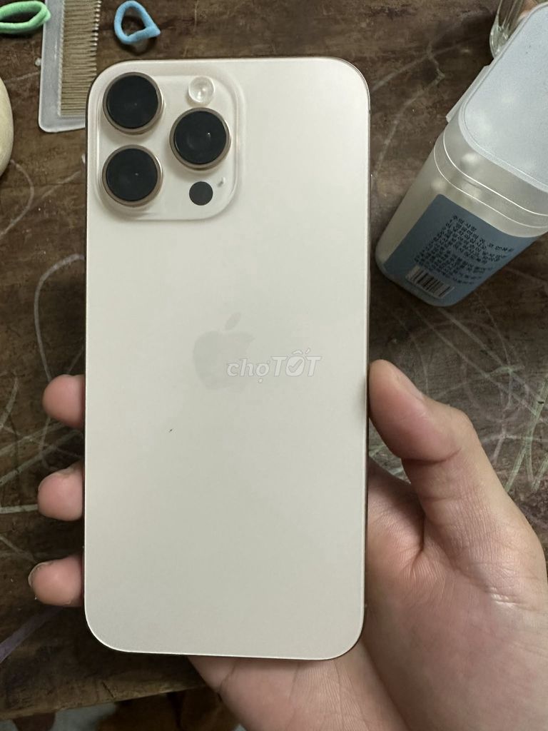 iPhone 16 Pro Max Vàng Việt Nam. Mua bán Điện thoại tại Thành phố Huế Thừa Thiên Huế được đăng bởi Ryo bui hình 1