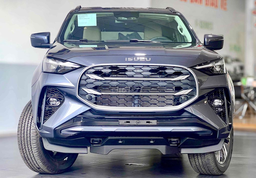 xe isuzu Mux phiên bản cao cấp số tự động 2 cầu. Mua bán Ô tô tại Quận 8 Tp Hồ Chí Minh được đăng bởi Auto Sài Gòn hình 3